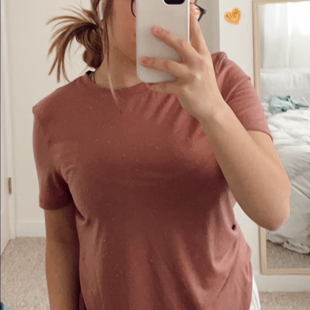 lululemon tee